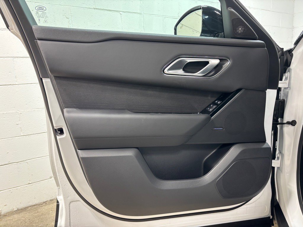 New 2026 Land Rover Range Rover Velar S image 24