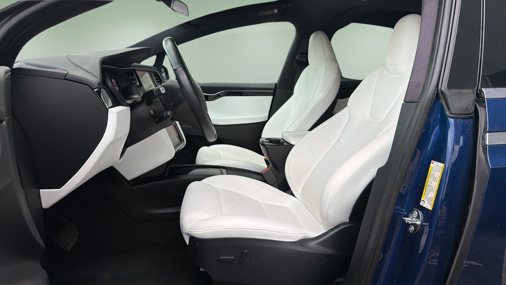Used 2020 Tesla Model X Long Range AWD/4WD image 19