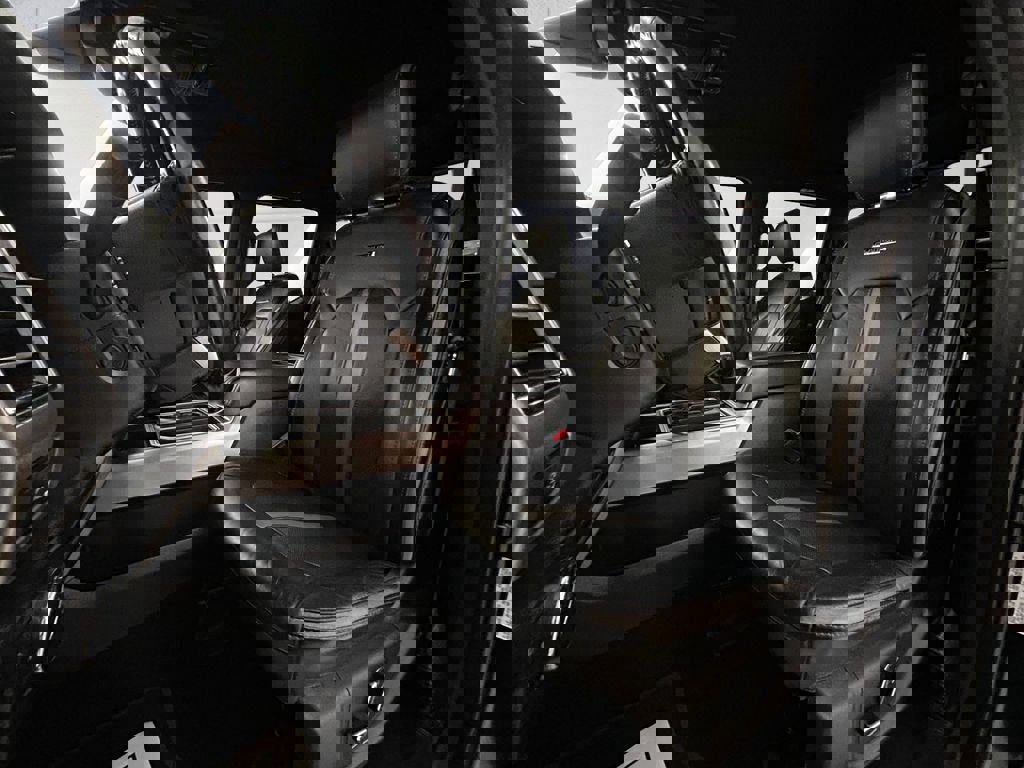 Used 2019 Ford F350 Platinum w/ Platinum Ultimate Package image 8