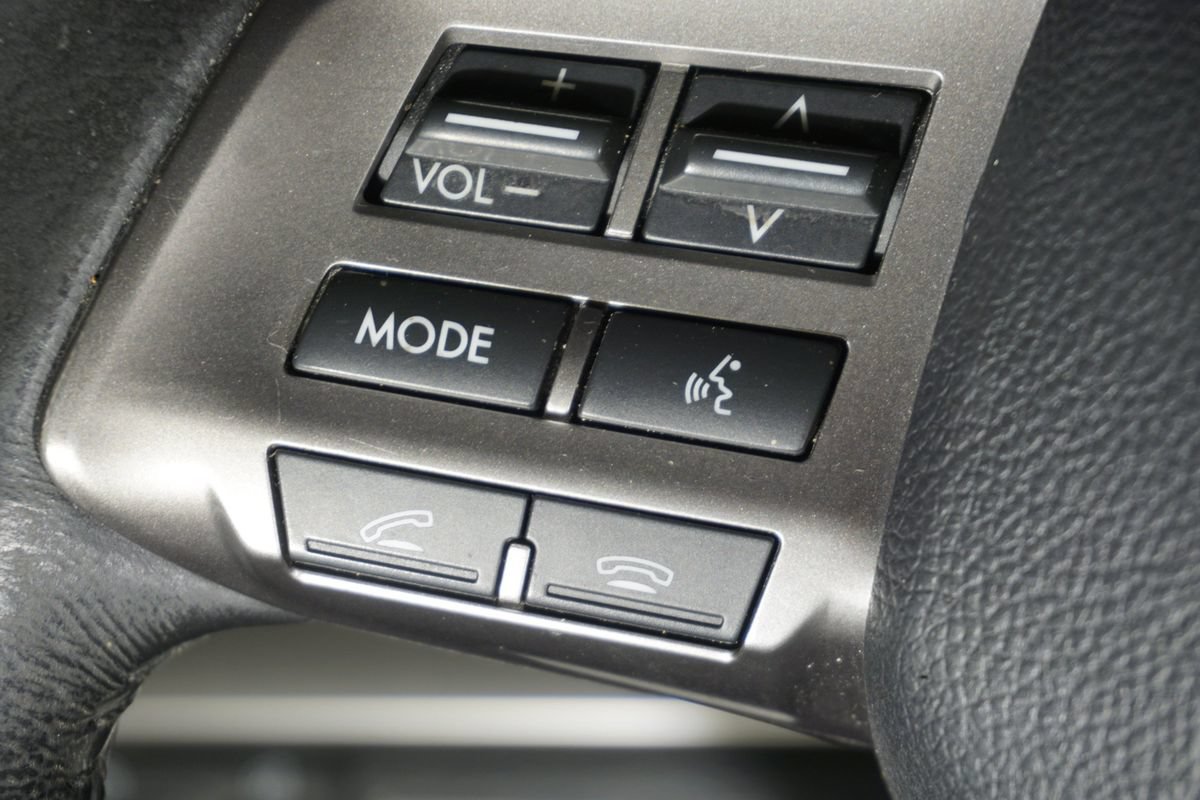 Used 2012 Subaru Outback 2.5i Premium w/ All-Weather Pkg AWD/4WD image 12