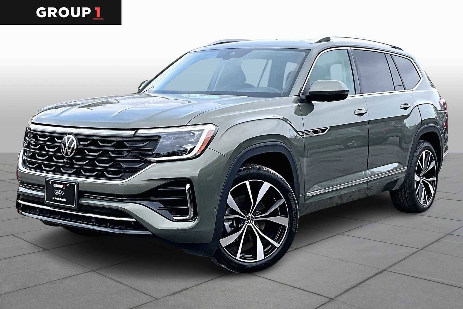 Used 2025 Volkswagen Atlas SEL Premium R-Line image 1