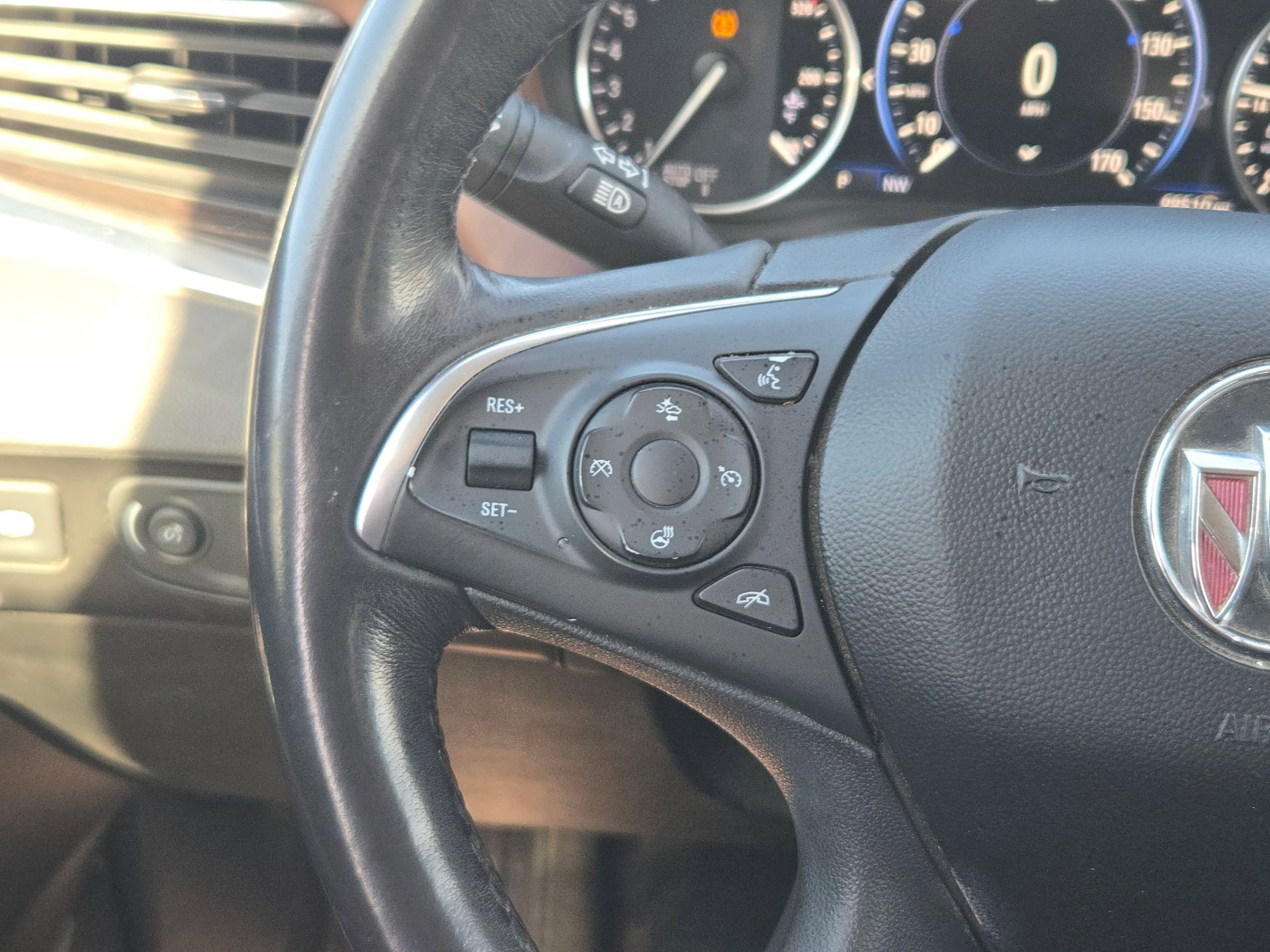 Used 2020 Buick Enclave Avenir w/ Avenir Technology Package image 22