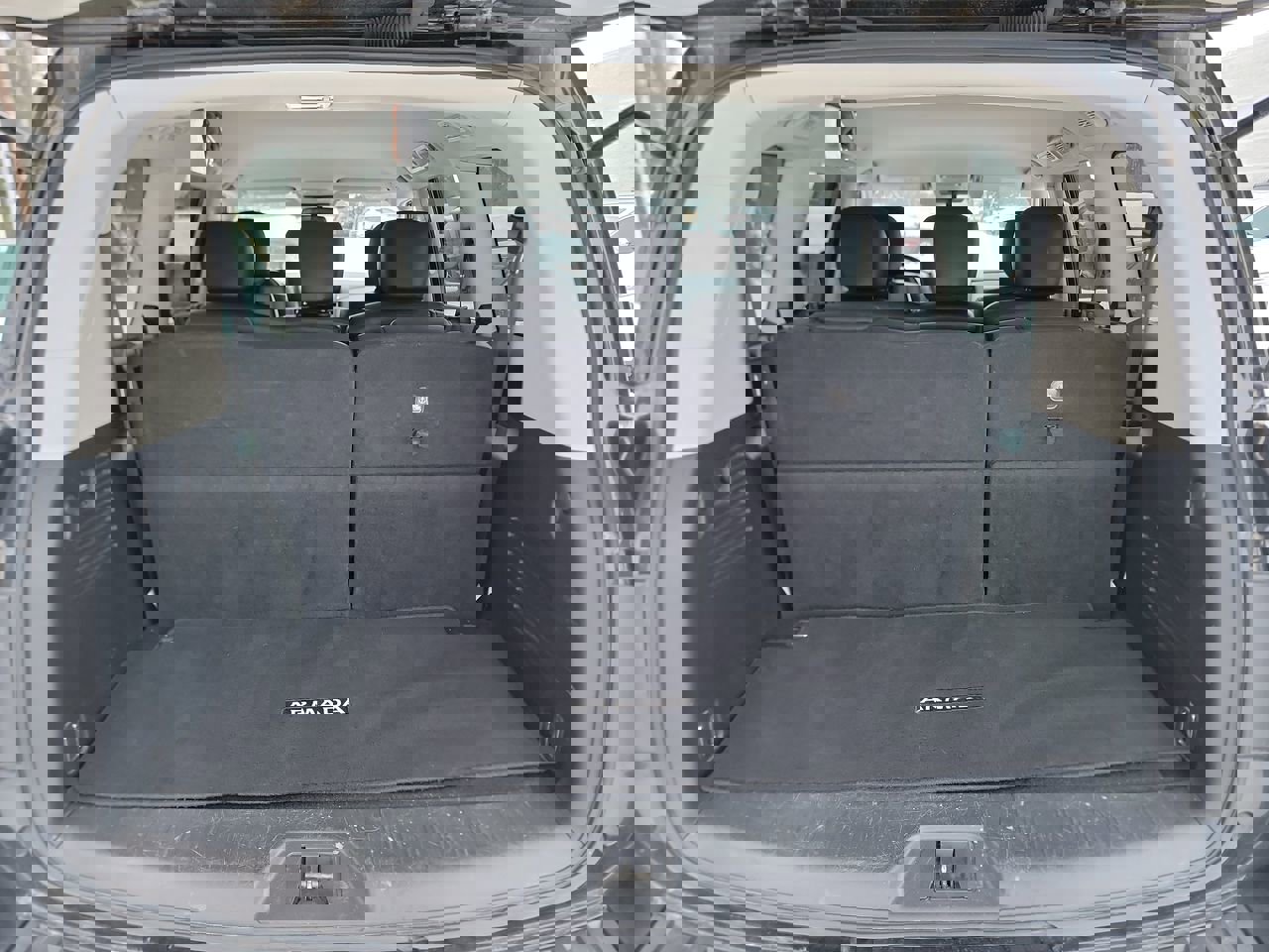 Used 2023 Nissan Armada SV image 22