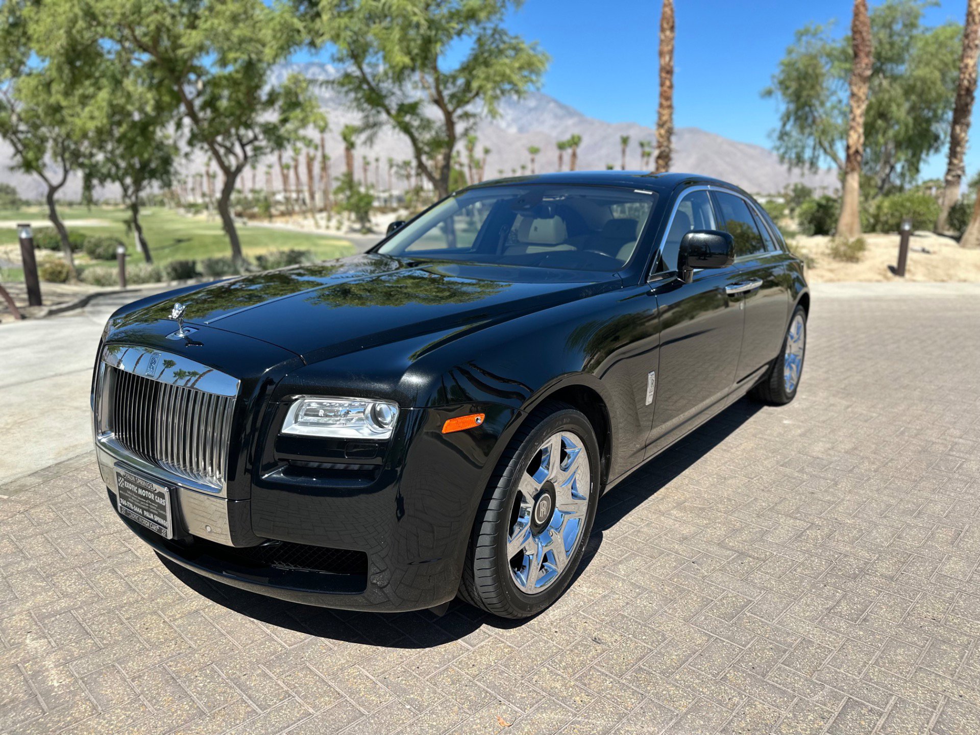 Used 2011 Rolls-Royce Ghost image 34