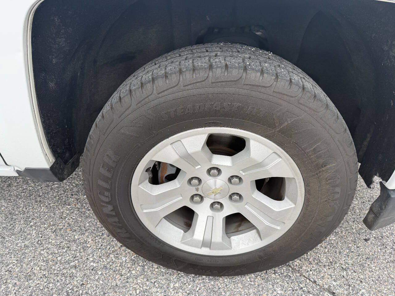 Used 2018 Chevrolet Silverado 1500 LT w/ All Star Edition AWD/4WD image 24