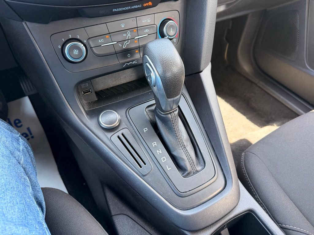 Used 2017 Ford Focus SE FWD image 23