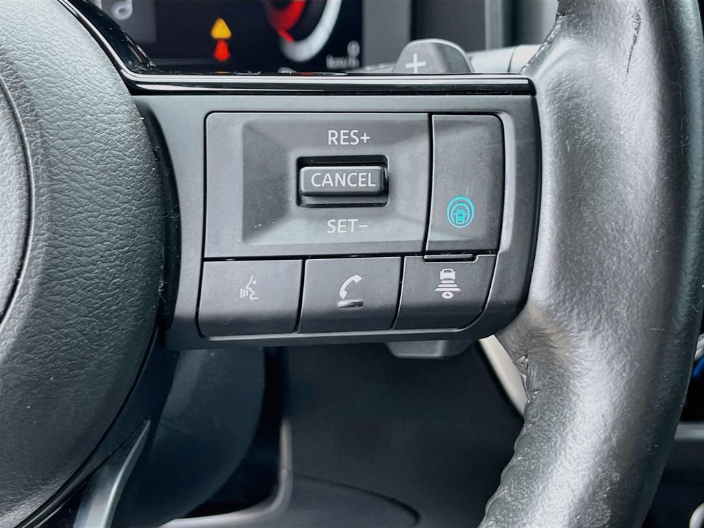 Used 2023 Nissan Rogue Platinum w/ Platinum Premium Package FWD image 19
