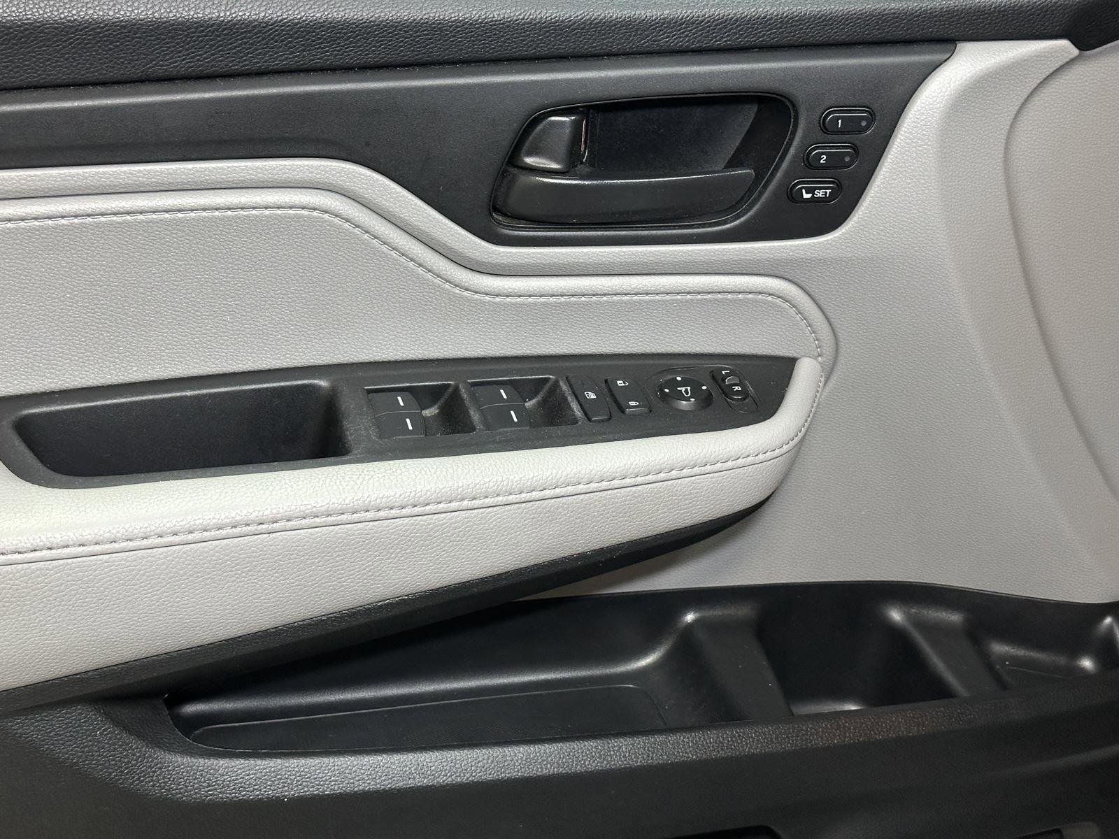 Used 2021 Honda Odyssey EX-L image 21