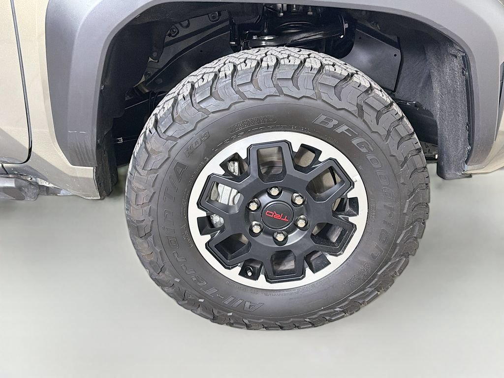 Certified 2025 Toyota Tacoma TRD Off-Road w/ TRD Off Road Premium Package AWD/4WD image 27