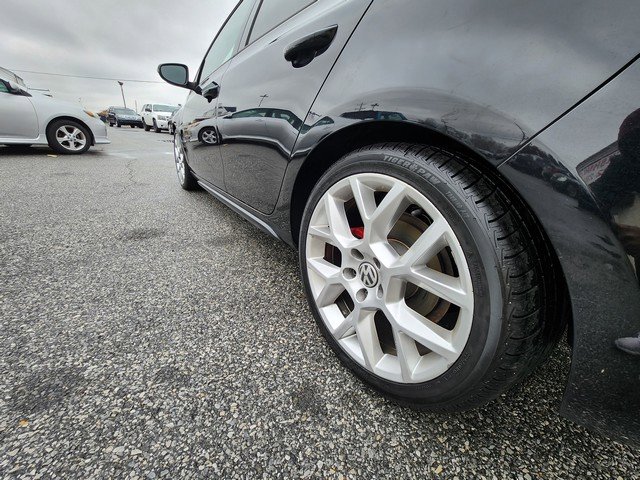 Used 2013 Volkswagen Golf 4-Door image 24