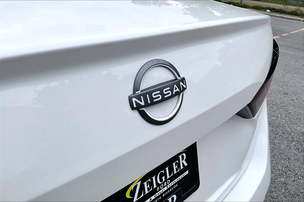 Used 2025 Nissan Altima 2.5 SV FWD image 30