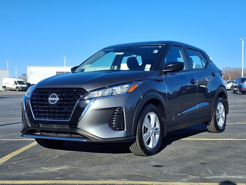 Certified 2025 Nissan Kicks Play S image 2