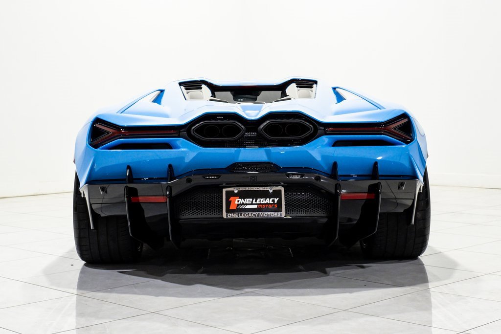 Used 2024 Lamborghini Revuelto image 11