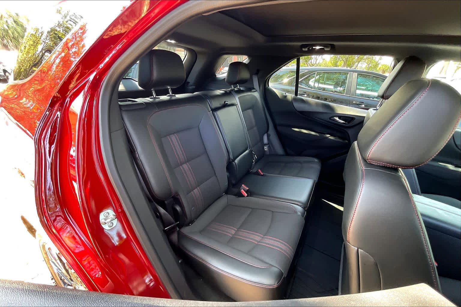 Certified 2024 Chevrolet Equinox RS FWD image 26