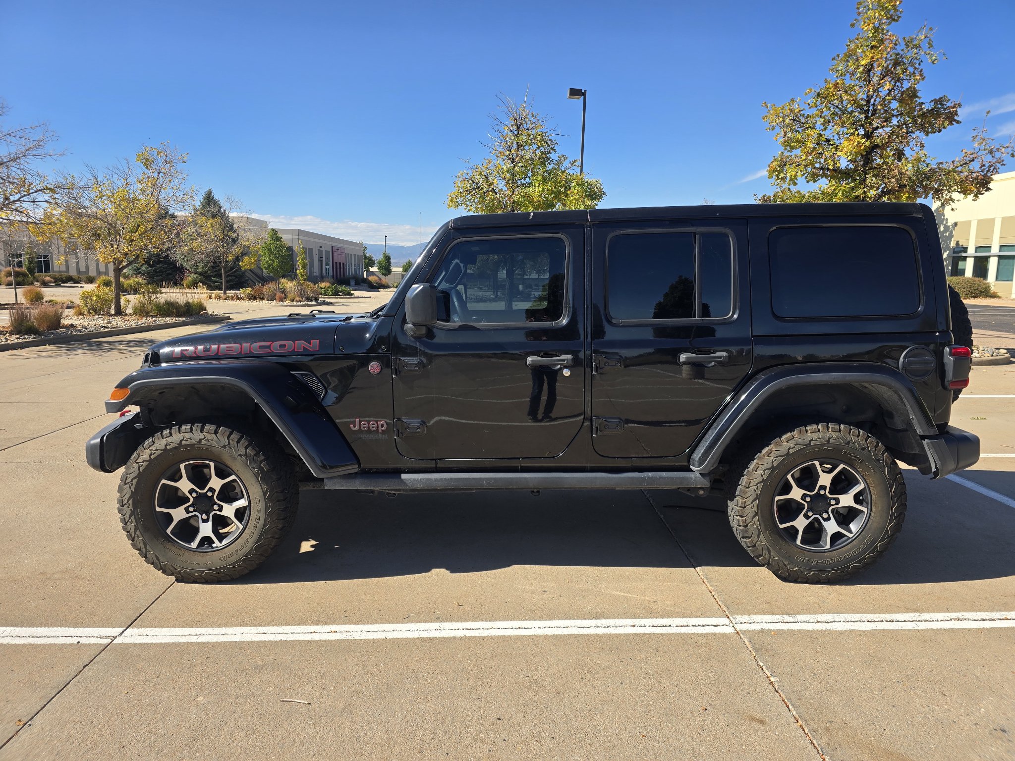 Used 2020 Jeep Wrangler Unlimited Rubicon AWD/4WD image 2