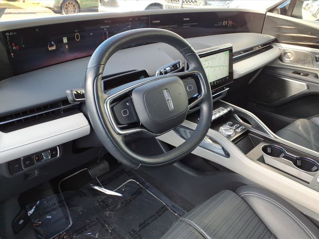 Certified 2025 Lincoln Nautilus Reserve image 21