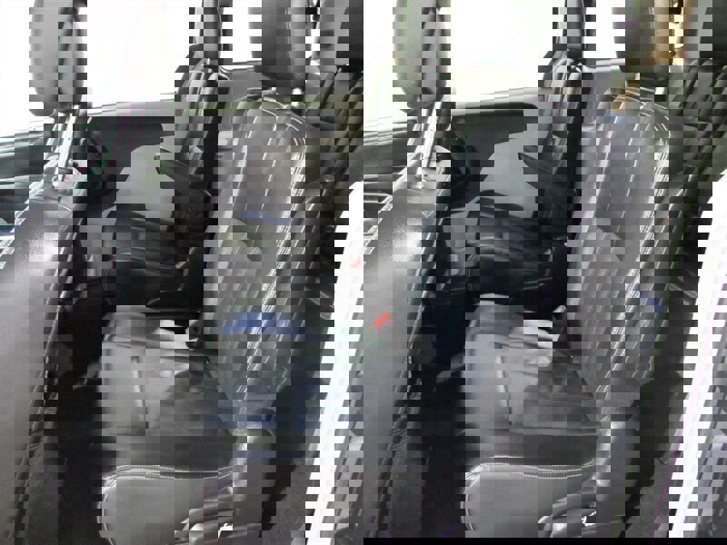 Used 2014 Chrysler Town & Country Touring image 71