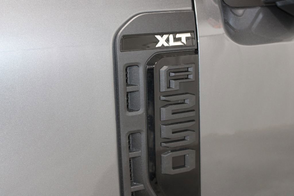 New 2026 Ford F250 XLT w/ XLT Premium Package image 13
