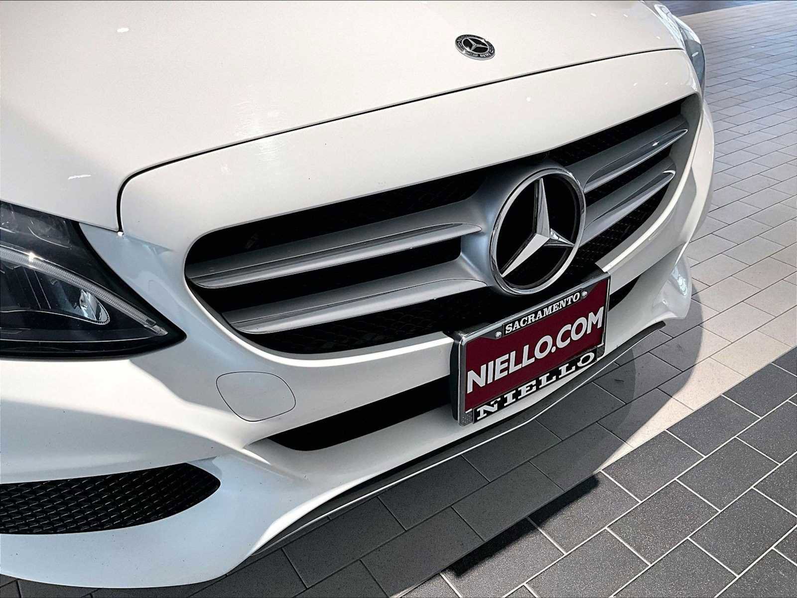 Used 2018 Mercedes-Benz C 300 Sedan image 33