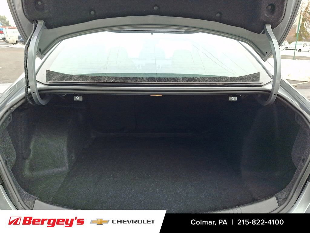 Used 2023 Chevrolet Malibu LT image 28