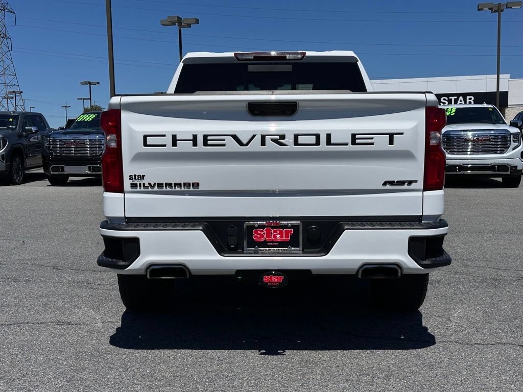 Used 2024 Chevrolet Silverado 1500 RST w/ Redline Edition AWD/4WD image 9