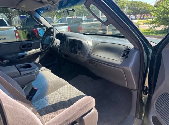 Used 2002 Ford F150 XLT RWD image 11