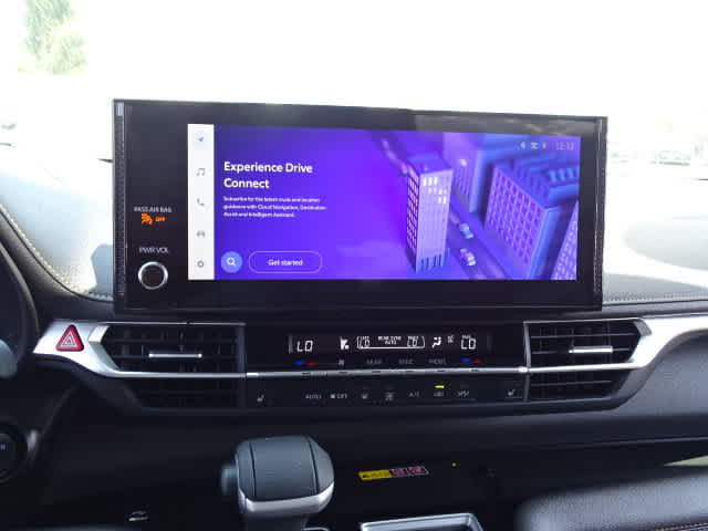 Certified 2025 Toyota Sienna XLE Woodland Edition AWD/4WD image 27