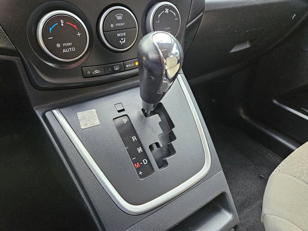 Used 2012 MAZDA MAZDA5 Touring w/ Moonroof & Audio Pkg image 22