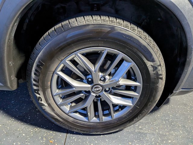 Used 2024 Nissan Rogue S FWD image 13