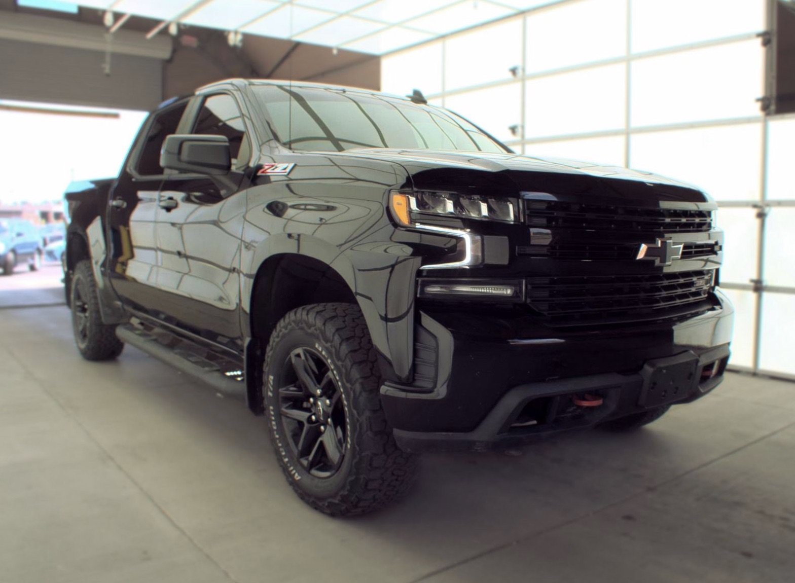 Used 2020 Chevrolet Silverado 1500 LT Trail Boss AWD/4WD image 3