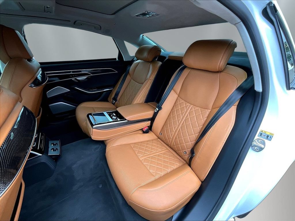 Used 2022 Audi S8 w/ S8 Comfort Plus Package AWD/4WD image 18