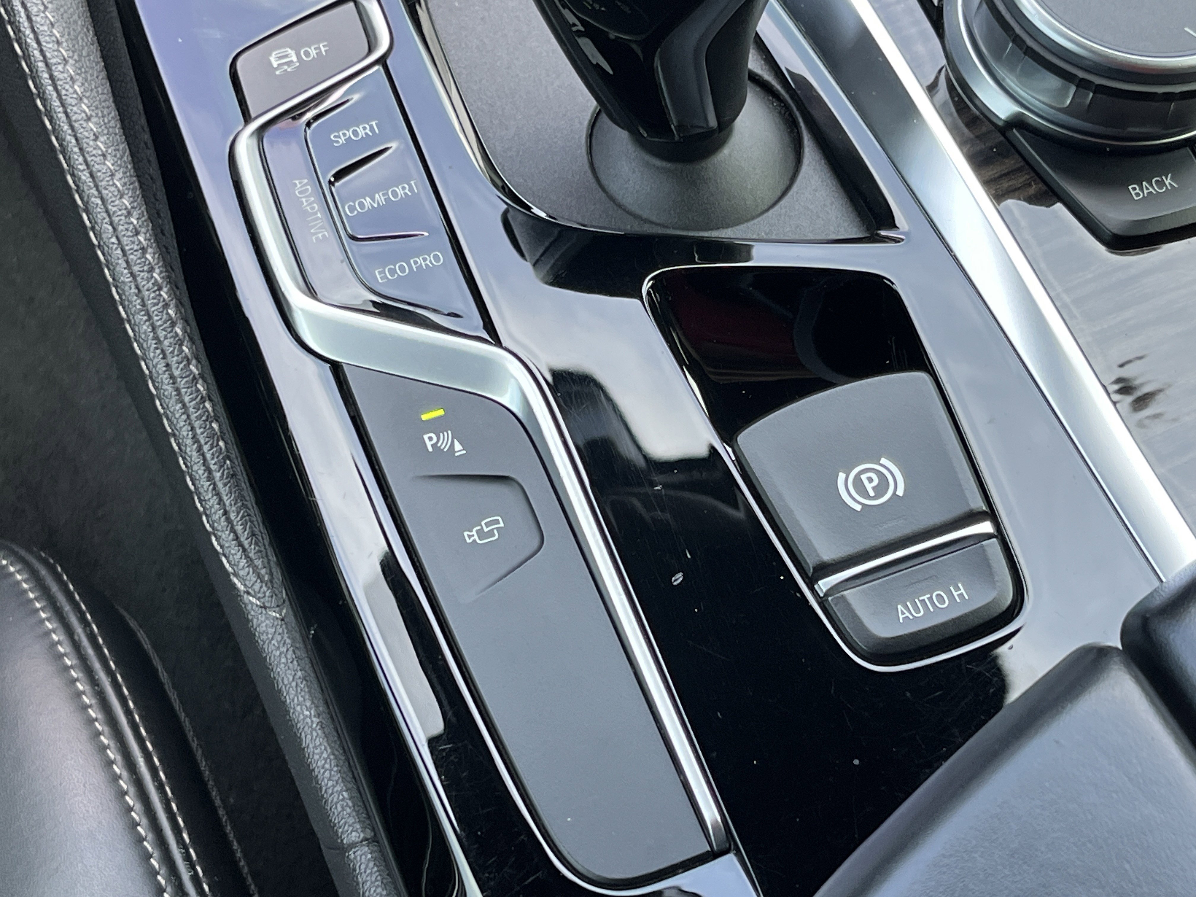Used 2019 BMW M550i xDrive AWD/4WD image 10