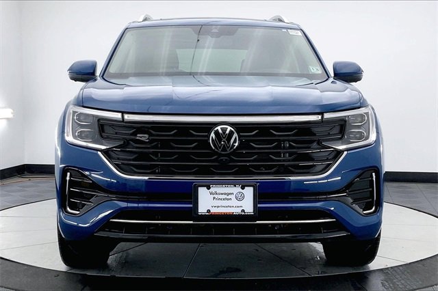 Used 2025 Volkswagen Atlas SEL Premium R-Line image 3