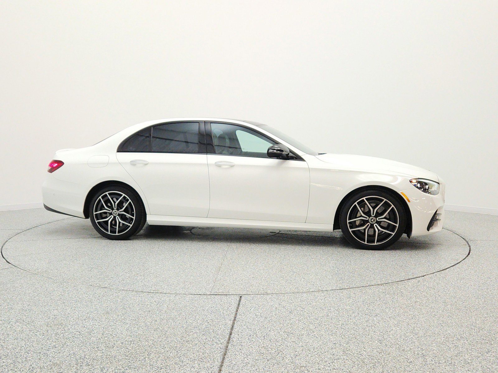 Certified 2023 Mercedes-Benz E 450 4MATIC Sedan image 4