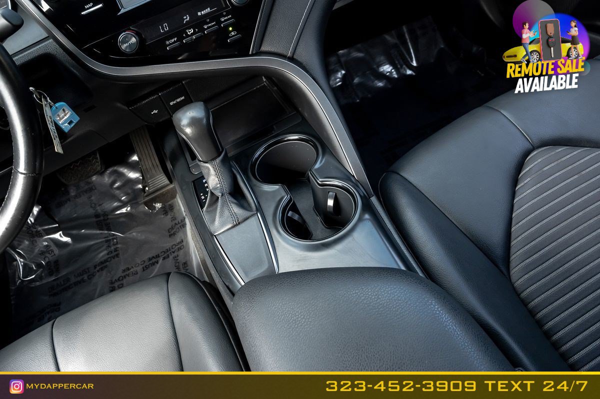 Used 2020 Toyota Camry SE FWD image 20