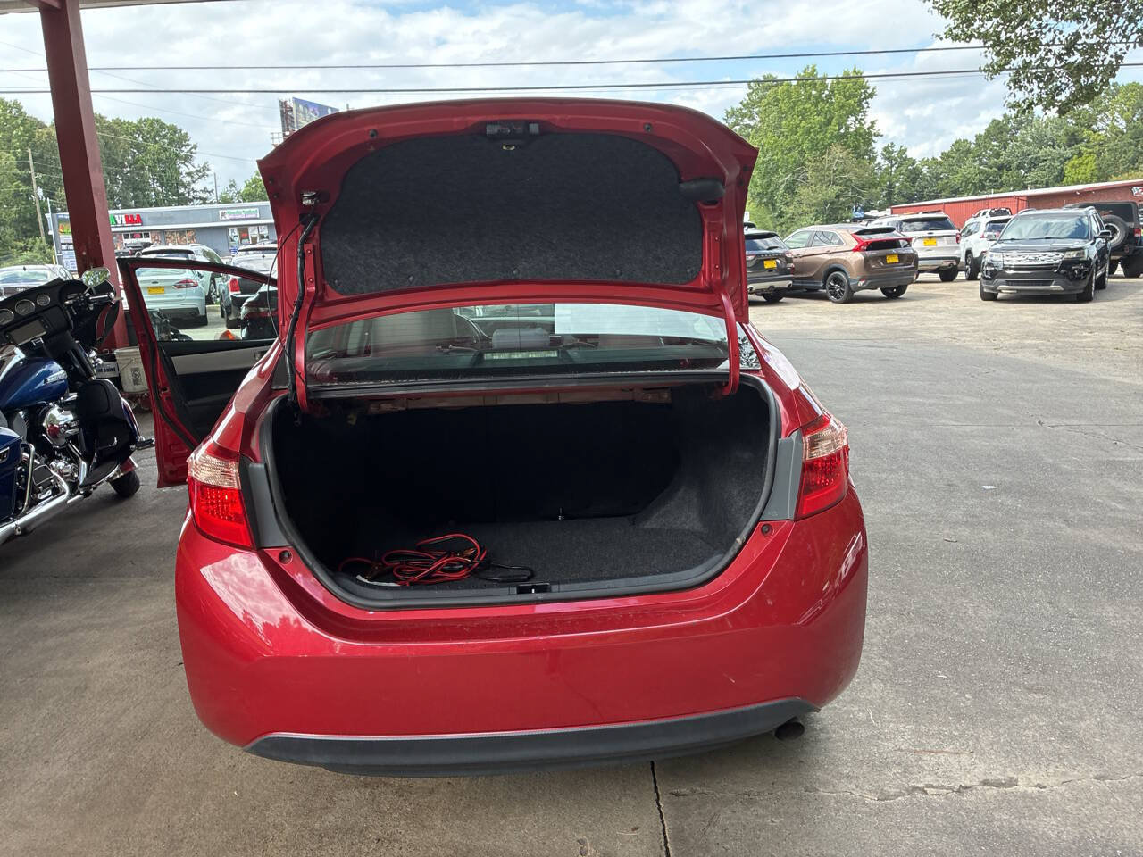 Used 2017 Toyota Corolla LE FWD image 13