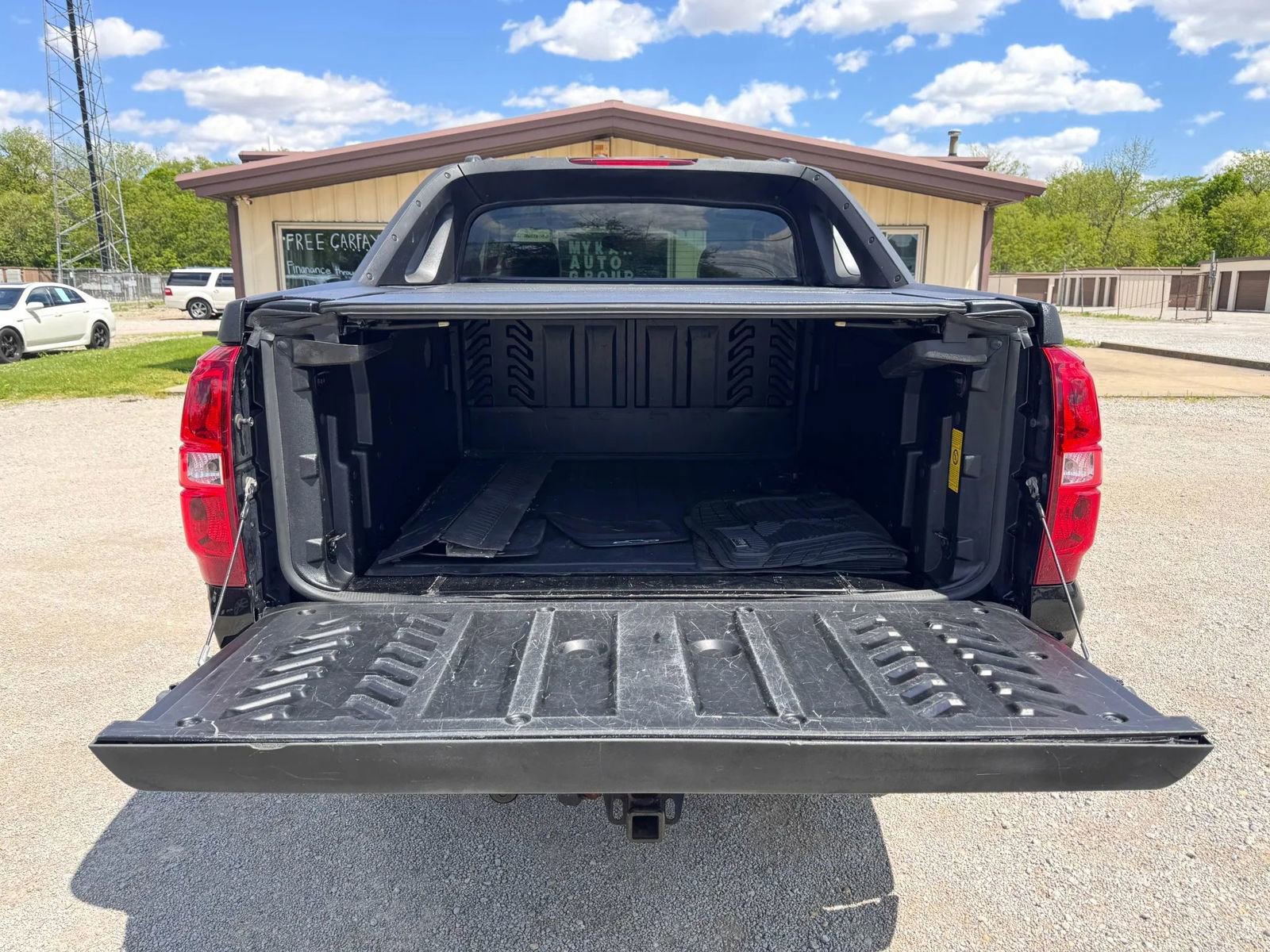 Used 2007 Chevrolet Avalanche LTZ w/ LTZ Preferred Equipment Group AWD/4WD image 19