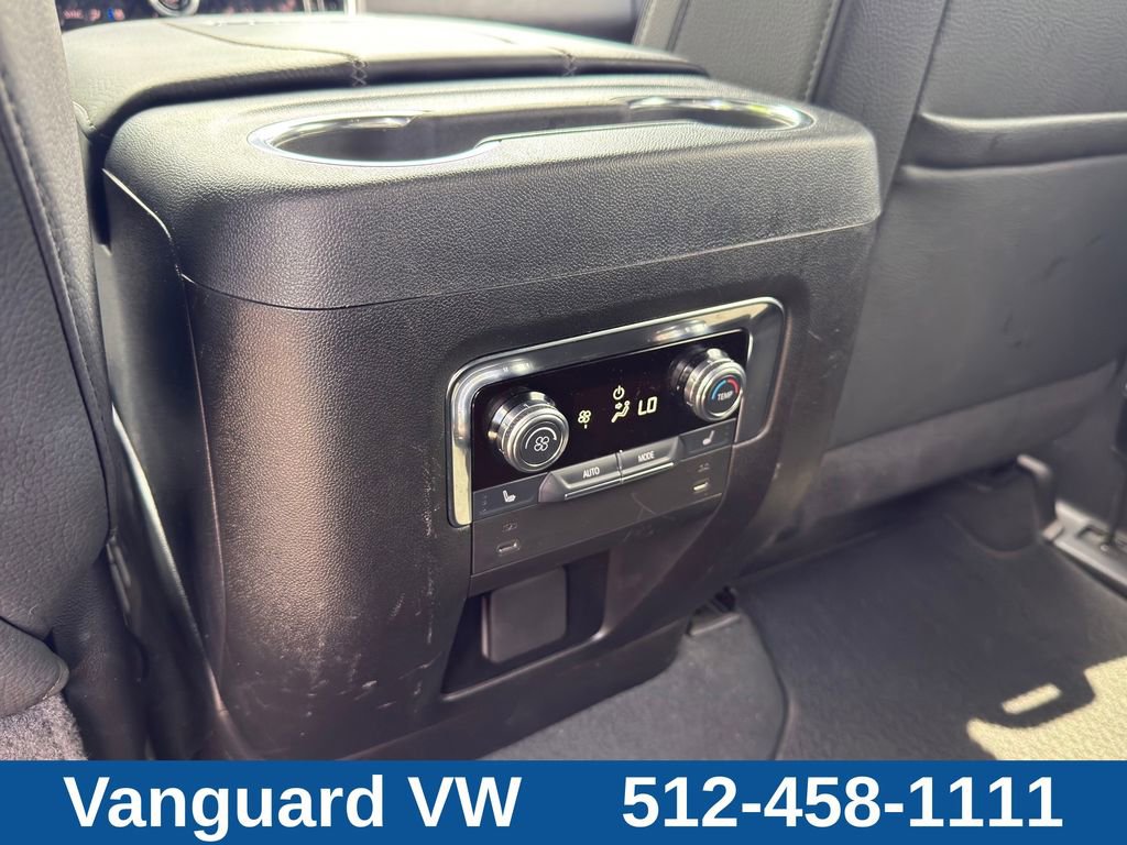 Used 2025 GMC Yukon XL Denali AWD/4WD image 22