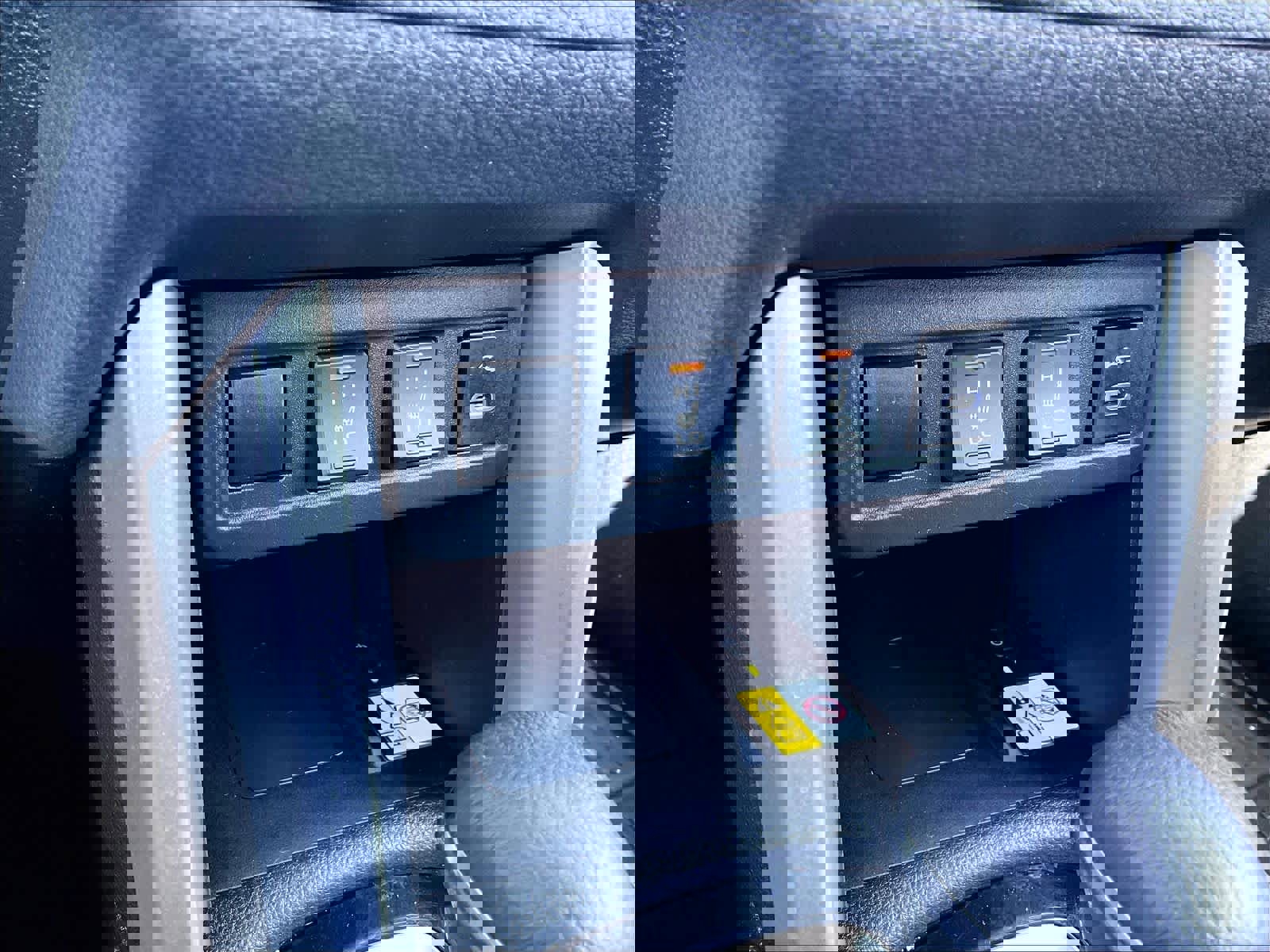 Used 2023 Toyota Corolla Cross XSE w/ Convenience Package image 27