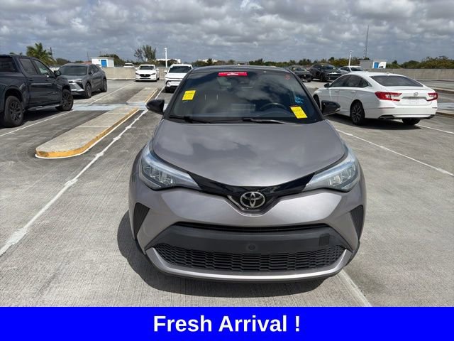 Used 2020 Toyota C-HR XLE image 2