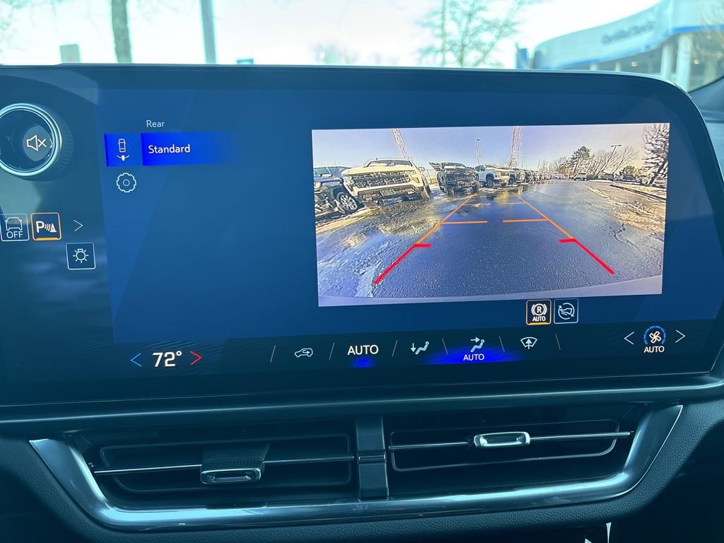 New 2026 Chevrolet Equinox EV LT image 10