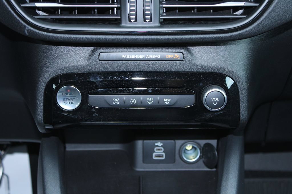 Used 2024 Ford Escape ST-Line w/ Tech Pack #1 AWD/4WD image 23