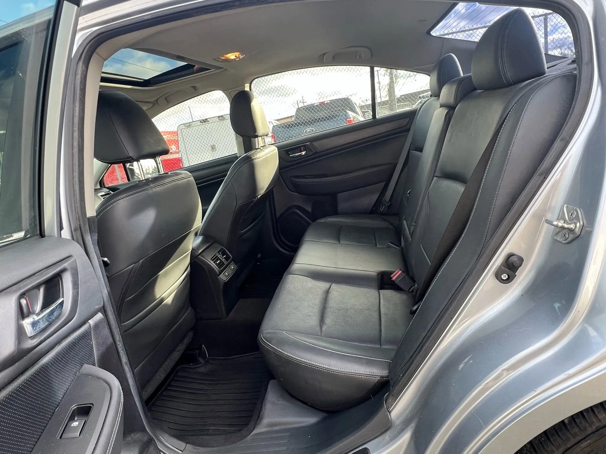 Used 2016 Subaru Legacy 2.5i Limited image 28