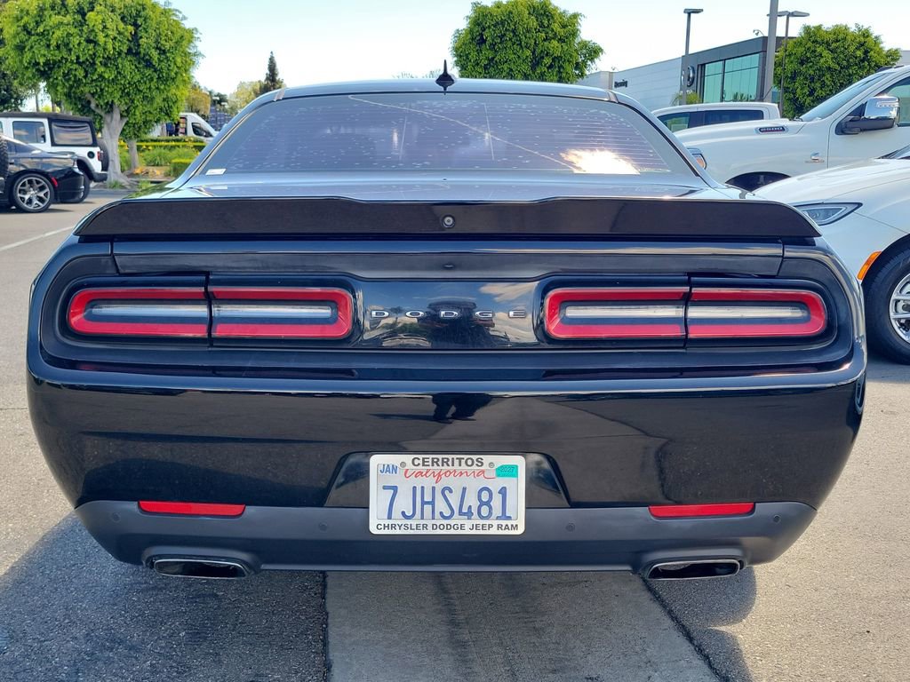 Used 2015 Dodge Challenger SXT Plus image 21