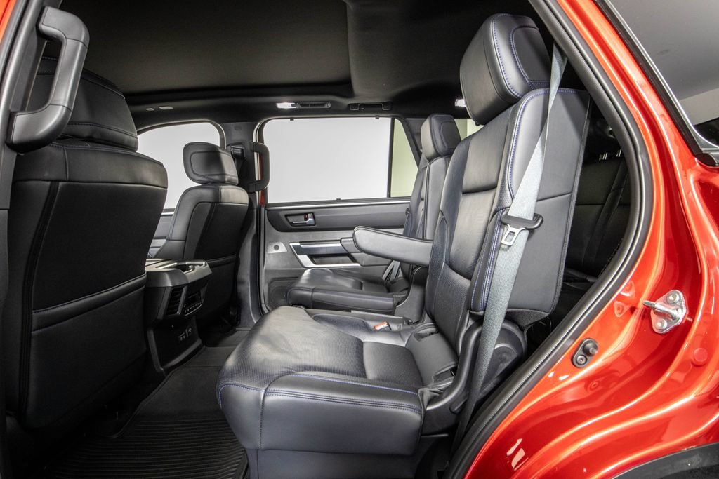 Used 2025 Toyota Sequoia Platinum AWD/4WD image 11