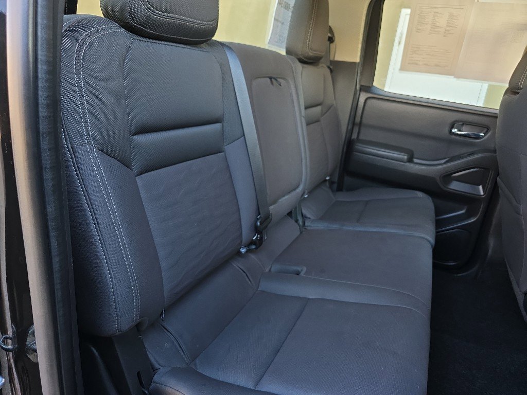 Used 2022 Nissan Frontier SV image 27