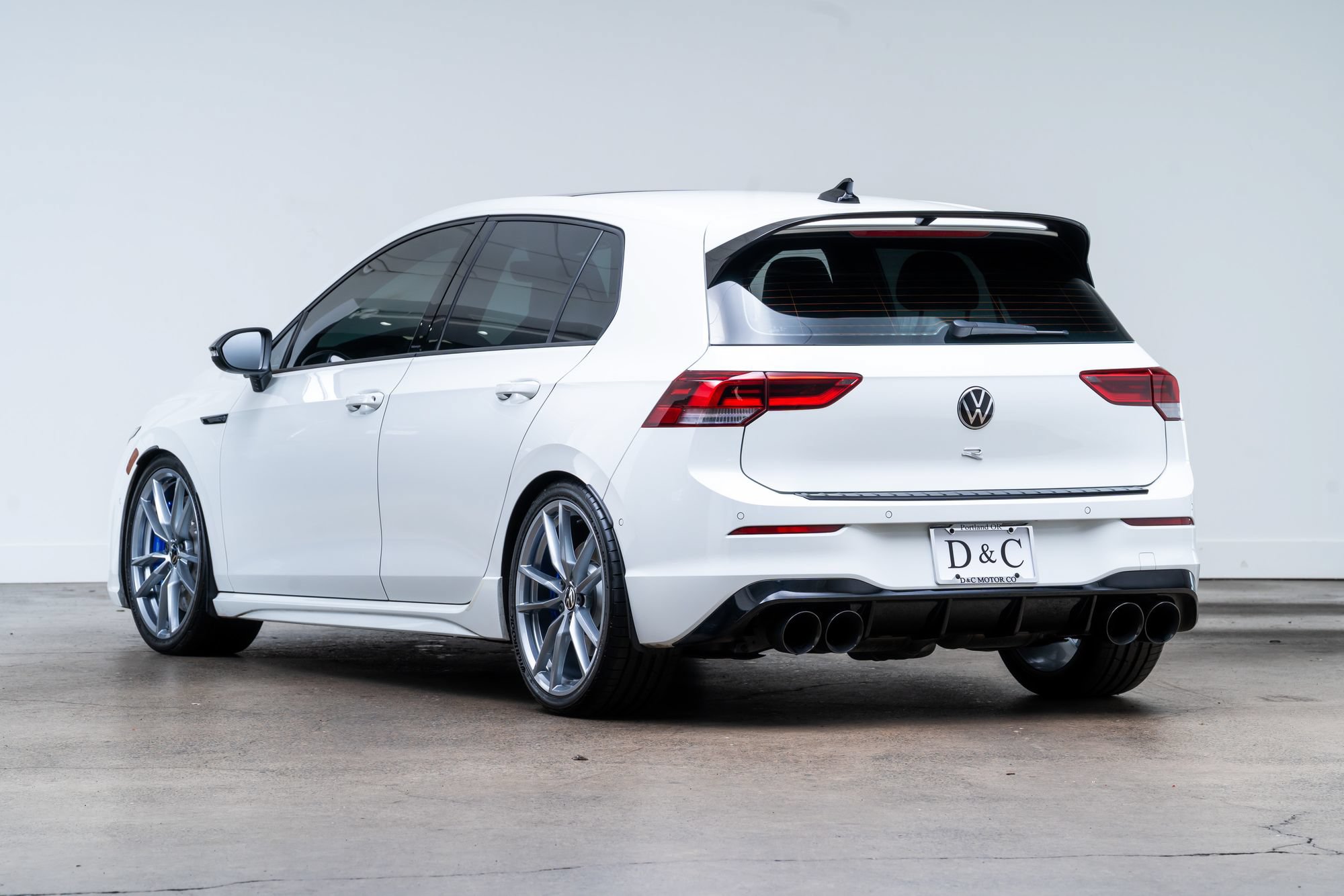 Used 2024 Volkswagen Golf R AWD/4WD image 5