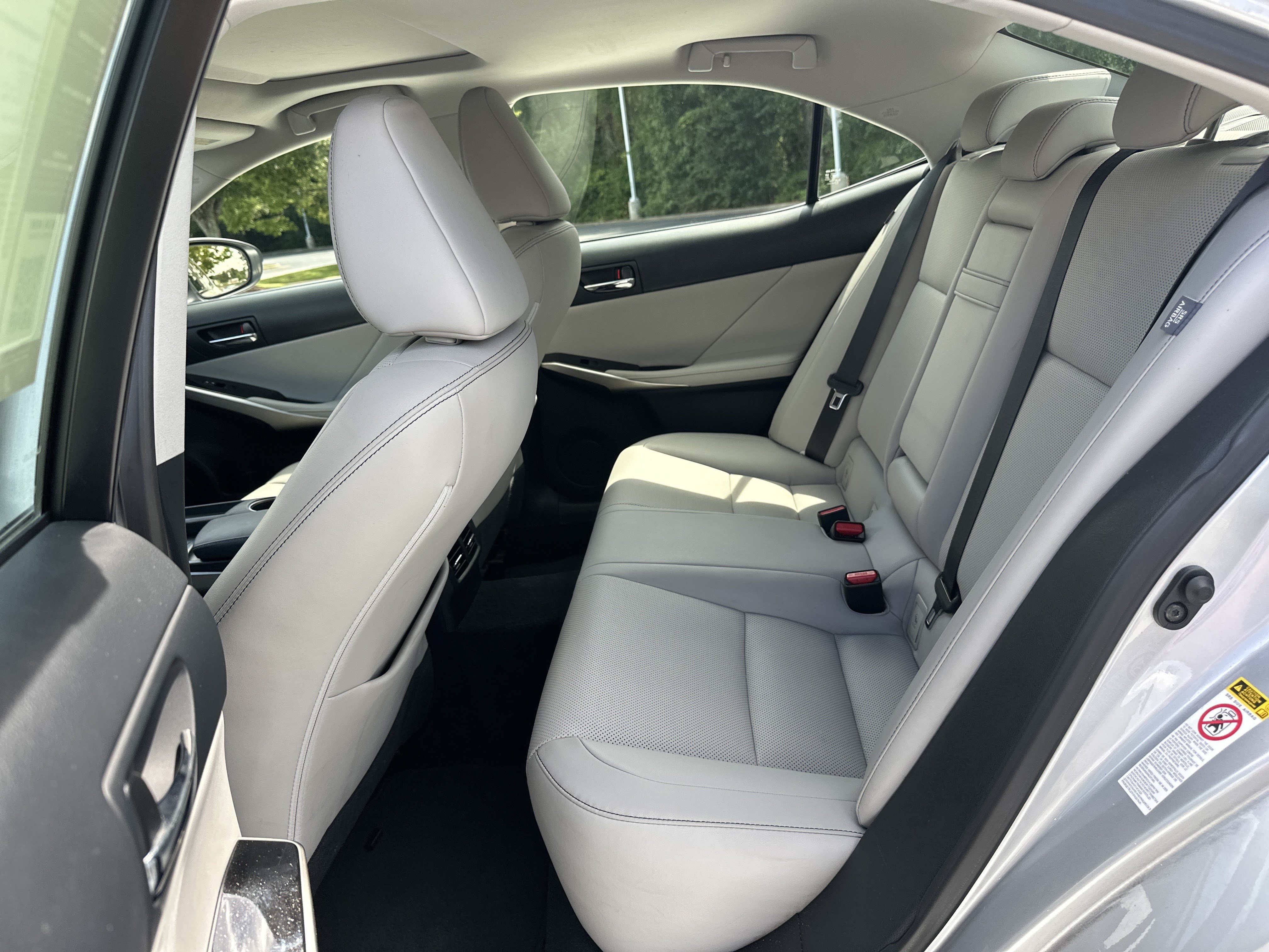 Used 2016 Lexus IS 200t w/ Premium Package RWD image 31