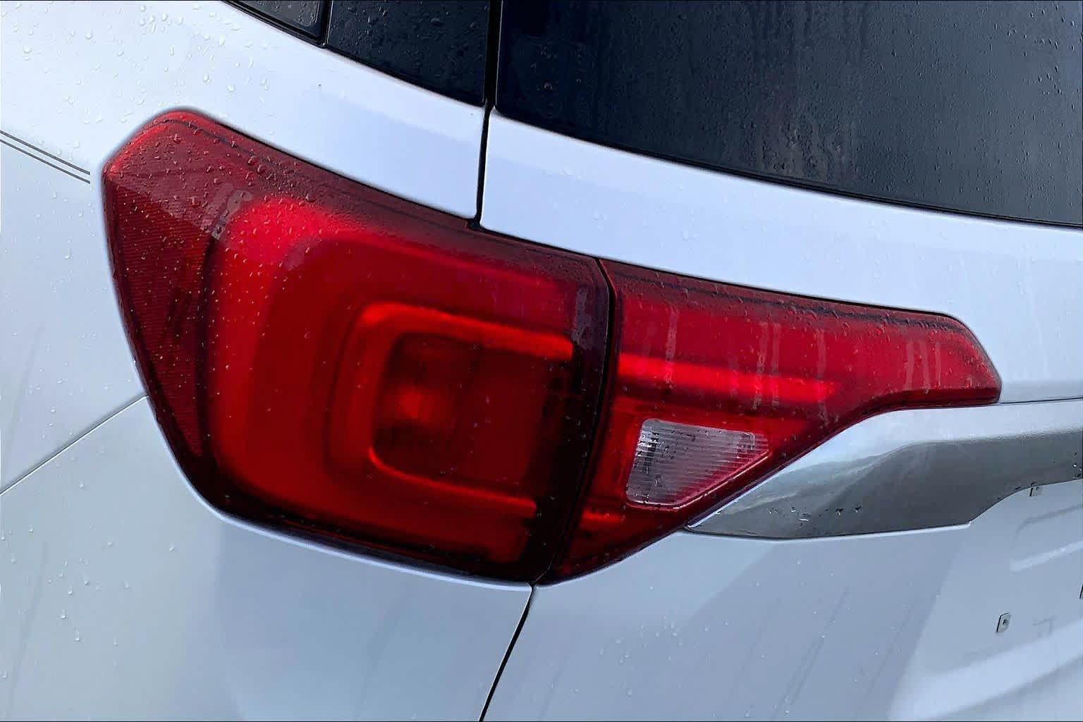 Used 2019 GMC Acadia Denali w/ Technology Package AWD/4WD image 27