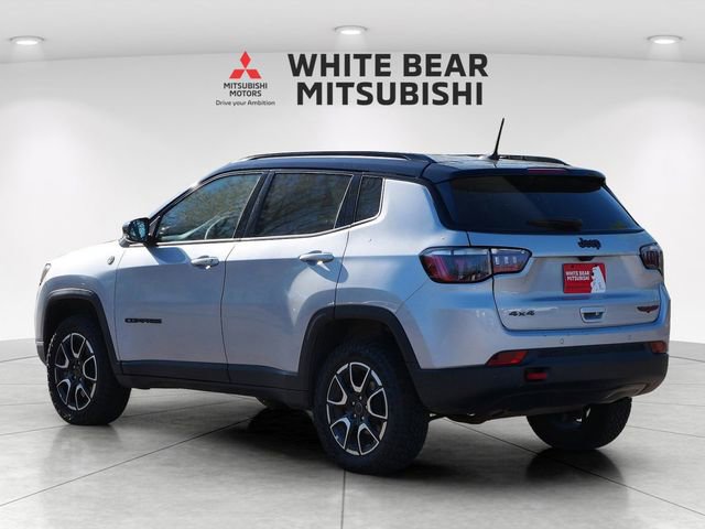 Used 2025 Jeep Compass Trailhawk AWD/4WD image 4